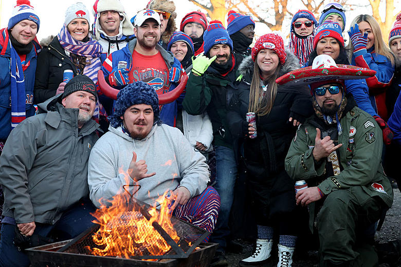 Man from Buffalo rants that his city's food is better than Utica Food